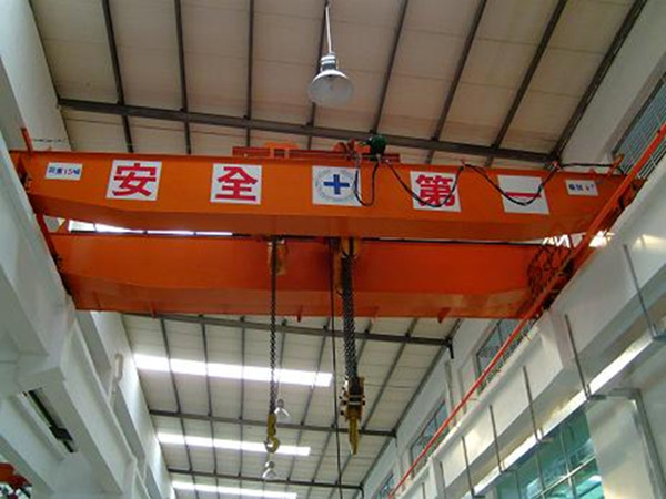 電動(dòng)雙梁起重機(jī)